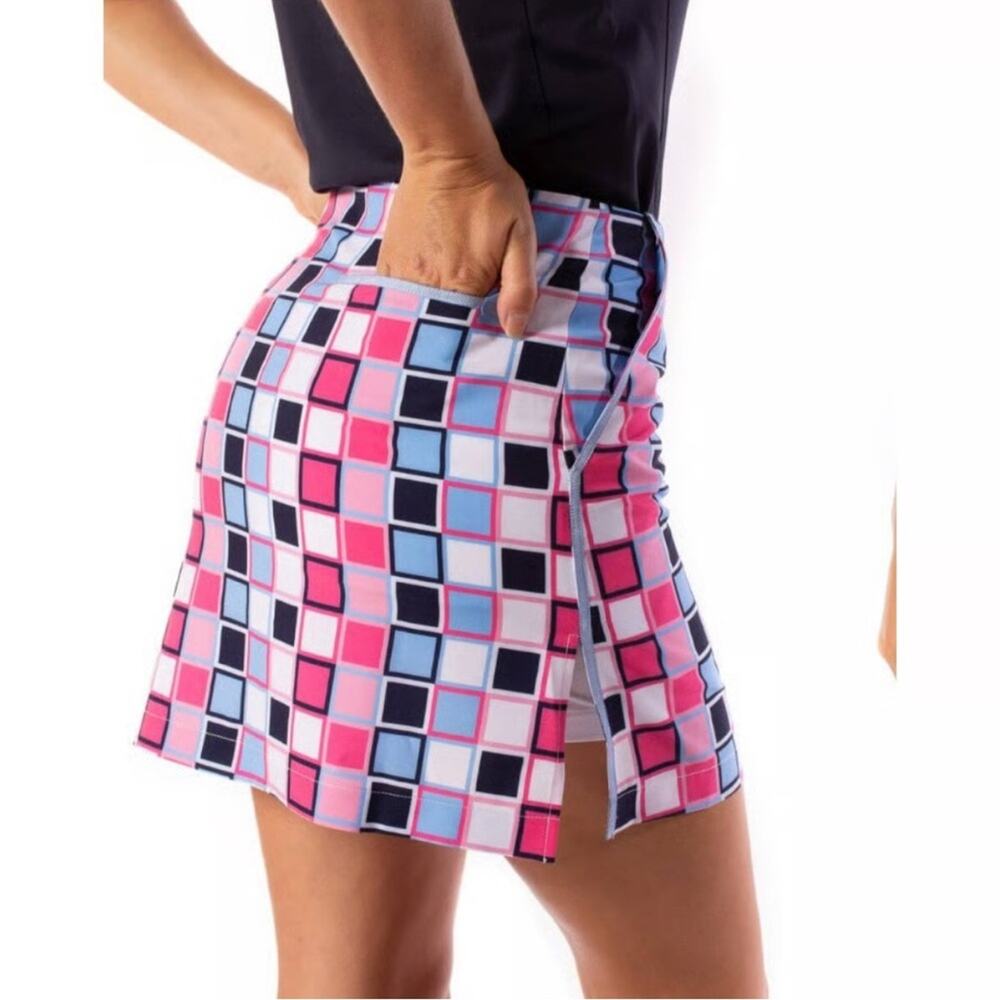 NEW Golfini block print performance skort, size 4… - image 4
